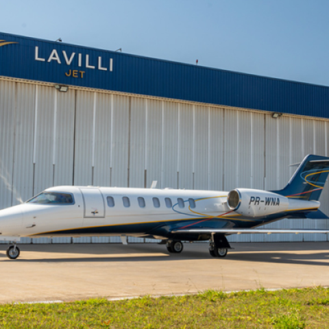 Learjet 40