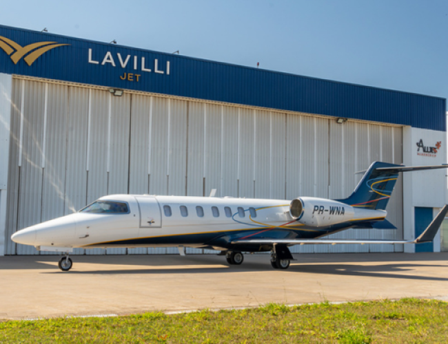 Learjet 40